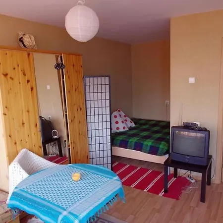 شقة Cheap, Cozy And Great Location *