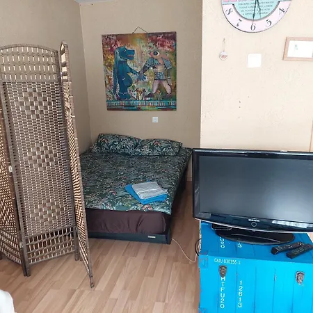 Cheap, Cozy And Great Location شقة *